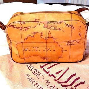 Alviero Martini 1a Classe  Geo Classic Reporter Camera Style Handbag